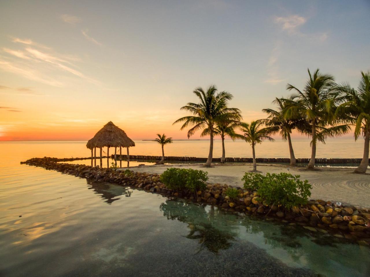 Hotel Royal Belize Thatch Caye Exterior foto